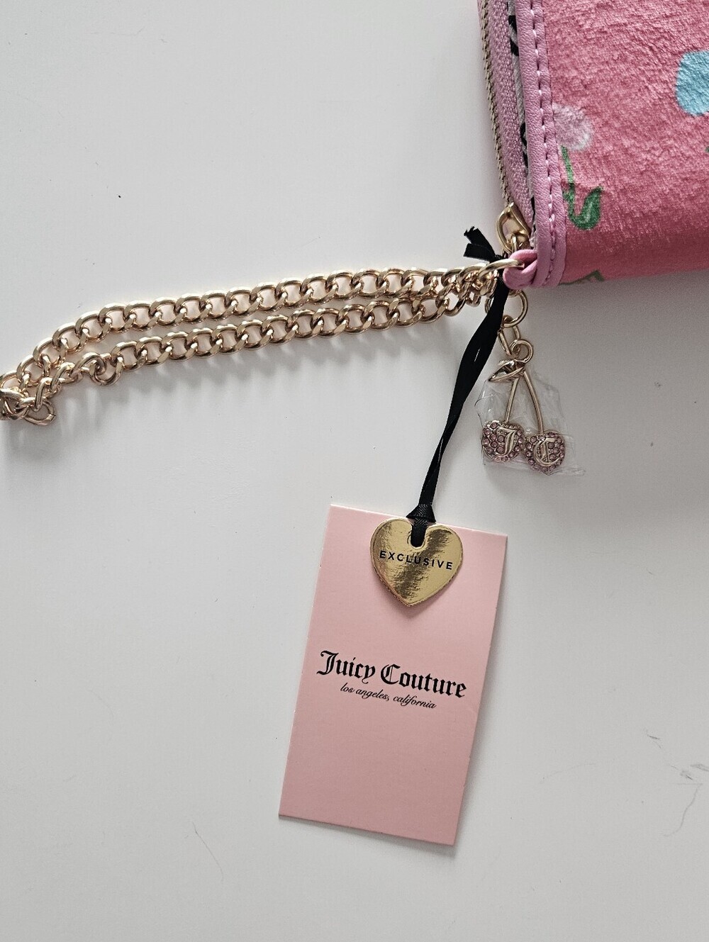 NWT Juicy Couture Retro Cherry Juicy Pink Lemonade Wallet With Wristlet Chain - Picture 3 of 8
